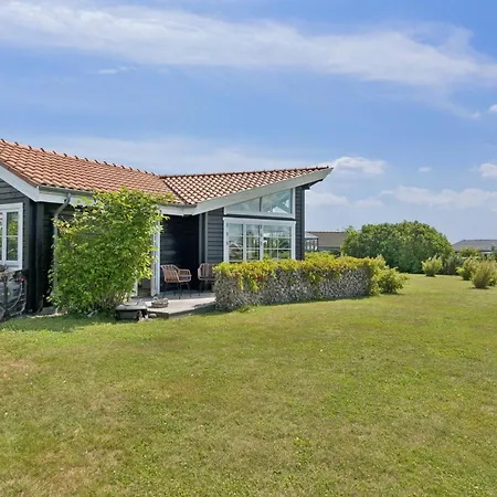 Feriehus House With A View Of The Ferry On The Isefjord *